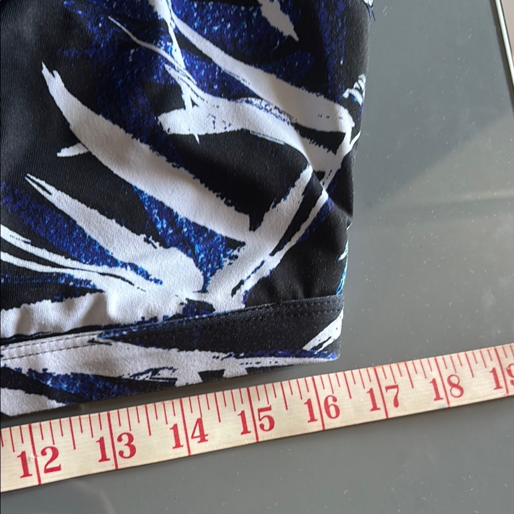 Fabletics Sports Bra - Picture 4 of 6